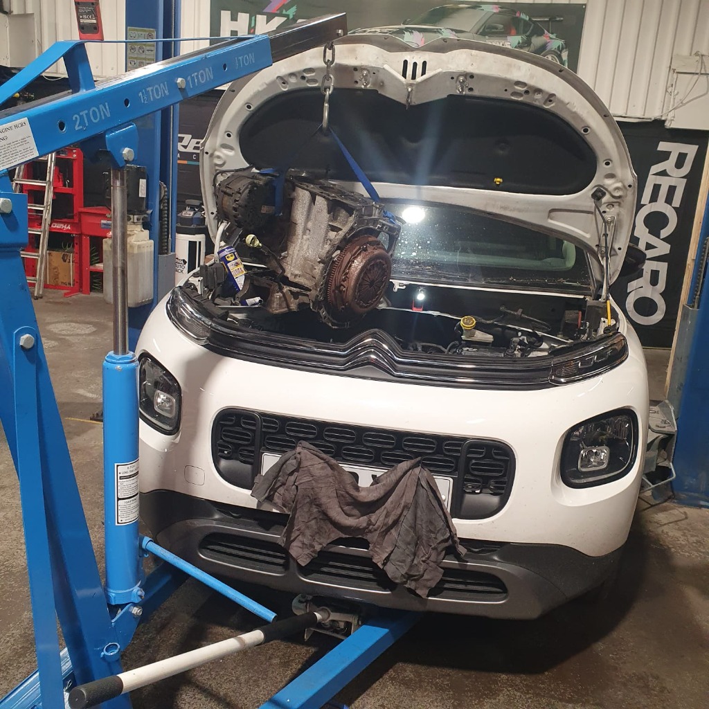 Citroen C3 engine removal